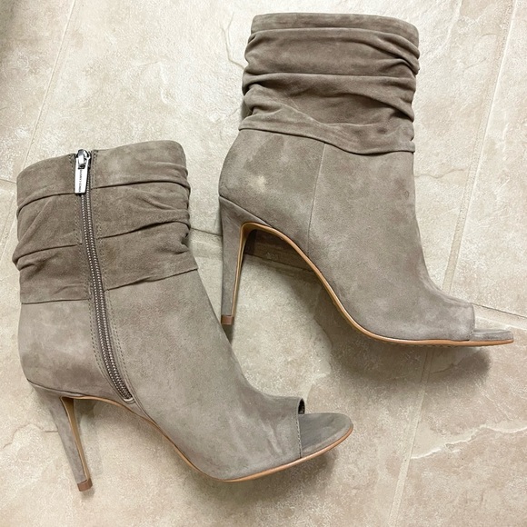 Vince Camuto Shoes - Gorgeous Vince Camuto peep toe suede ankle booties!